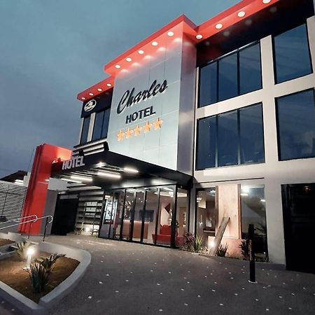 Charles Hotel Pôrto Ferreira Extérieur photo