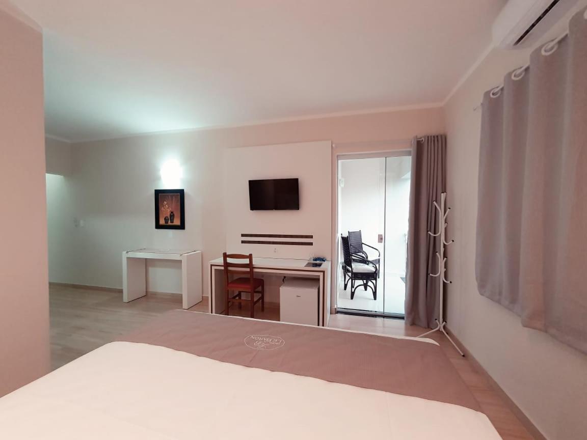 Charles Hotel Pôrto Ferreira Extérieur photo